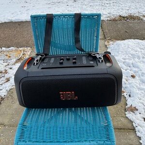 JBL PowerBox Essential Bluetooth ( New W/ warranty ) with Wireless Mic